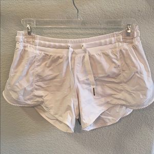 white lulu shorts size 6